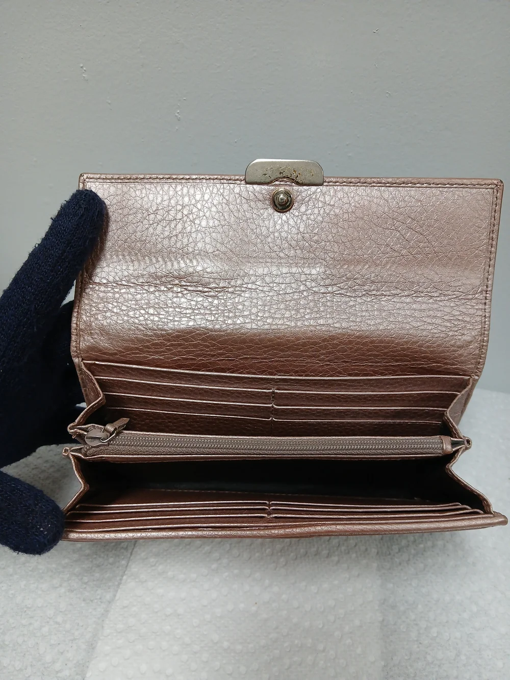 Gucci Brown Monogram Continental Wallet with Pink Trim - Picture 9 of 12